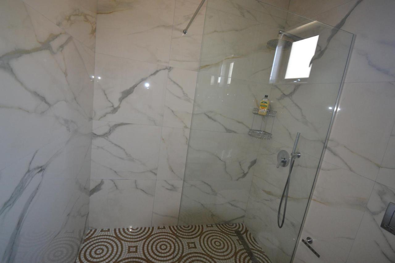Luxury Penthouse B&E Apartment ซารานเดอ ภายนอก รูปภาพ