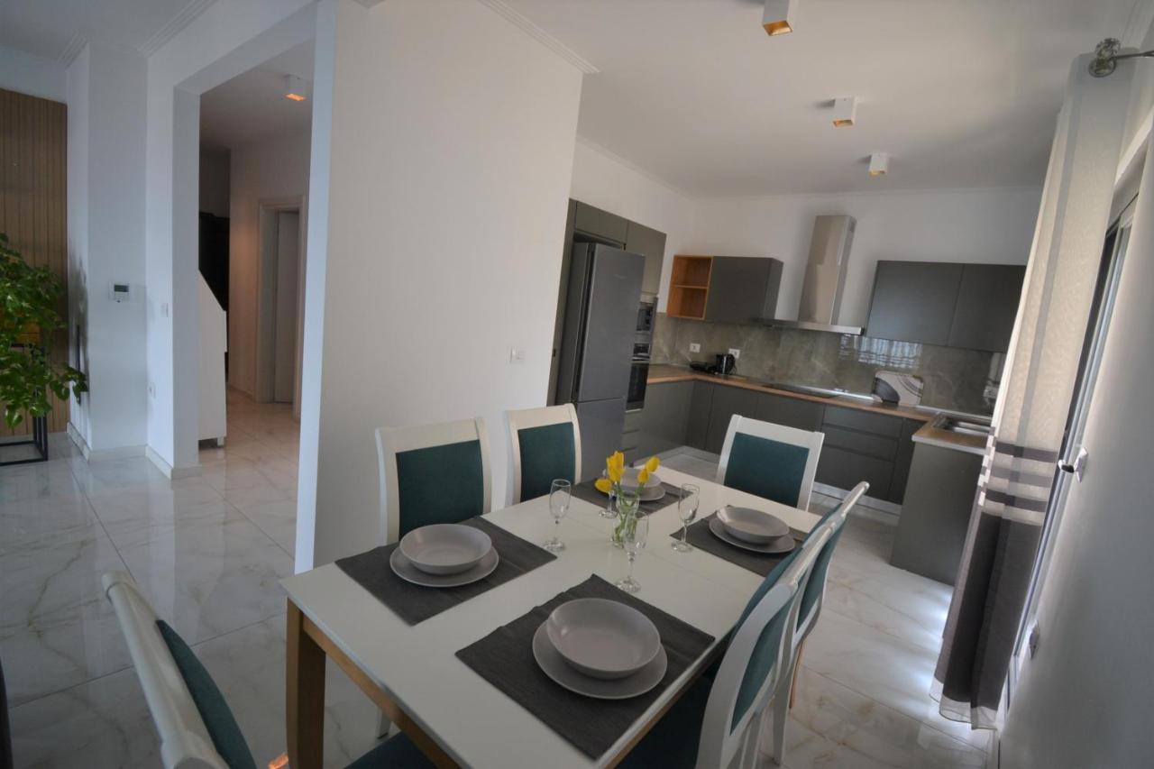 Luxury Penthouse B&E Apartment ซารานเดอ ภายนอก รูปภาพ