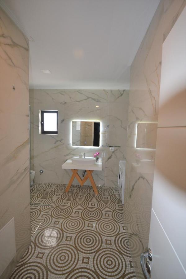 Luxury Penthouse B&E Apartment ซารานเดอ ภายนอก รูปภาพ