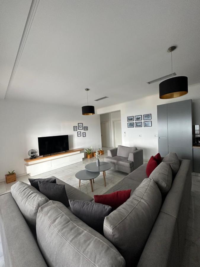 Luxury Penthouse B&E Apartment ซารานเดอ ภายนอก รูปภาพ
